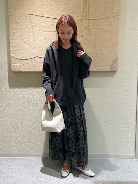 「アイテム（マフラー）」を使った、およぴさん（レディース・164cm）の秋コーディネート