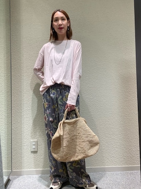 「かぐれ（カグレ）のコットンリネンプリントイージーパンツ（その他パンツ、グレー系）」を使った、♢♦︎RINA♦︎♢さん（レディース・164cm）の春コーディネート