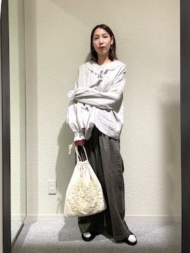 「かぐれ（カグレ）のライトリネンフリルカラーシャツ（シャツ/ブラウス、グレー系）」を使った、♢♦︎RINA♦︎♢さん（レディース・164cm）の春コーディネート