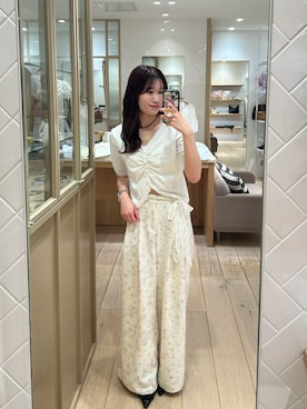 「mystic（ミスティック）のフラワータックパンツ（その他パンツ、ホワイト系）」を使った、Takaraさん（レディース・166cm）の夏コーディネート