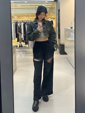 「アイテム（ハンチング/ベレー帽）」を使った、塩山茉莉亜さん（レディース・169cm）の秋コーディネート