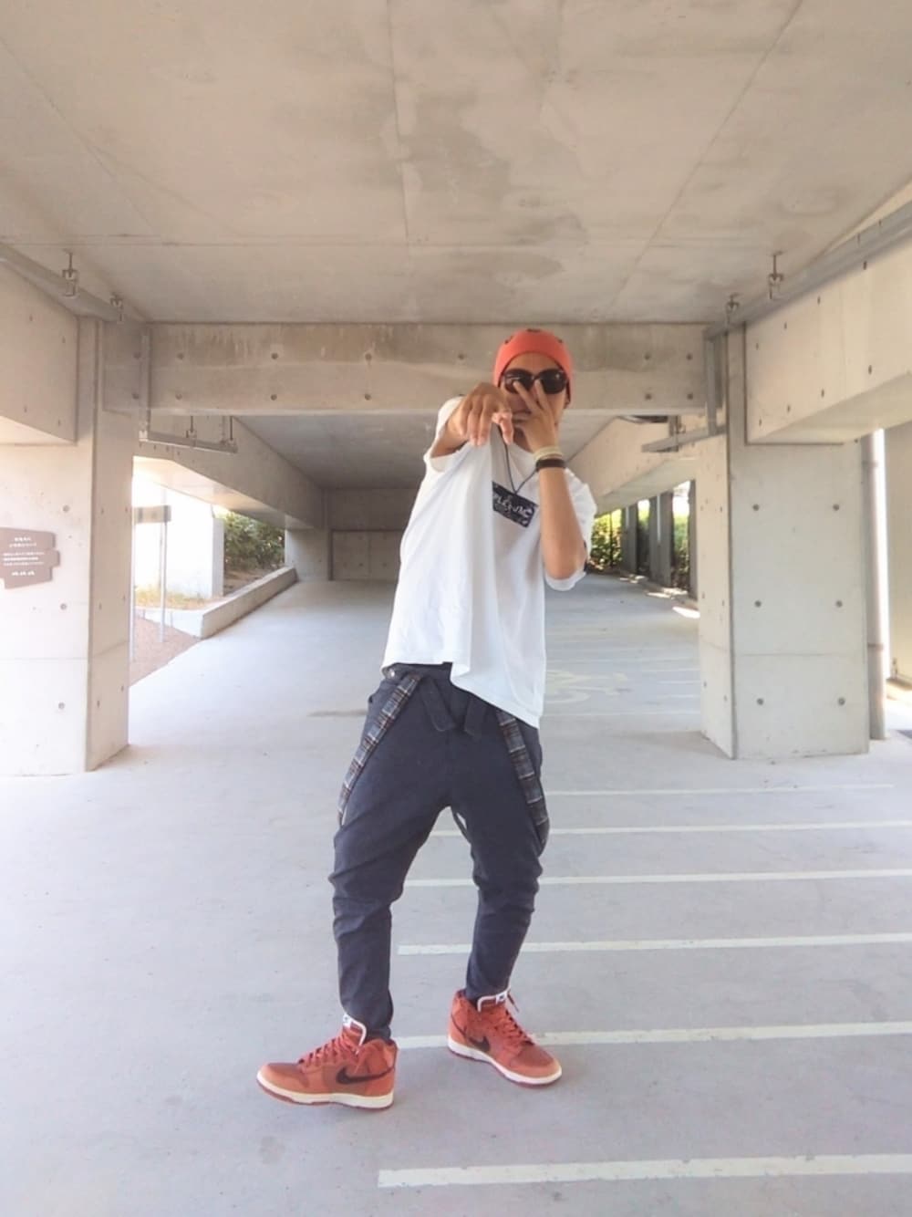 「APPLEBUM、AG、ペイズリー、ボックスロゴ、CAMBIO、サスペンダー、NIKE、dunk、チェック、GARNI、ストリート、アツいコーデ全部見せ、オレンジ、サングラス」｜「AGのアイテム（ニットキャップ/ビーニー、オレンジ系）」を使った、hasshi(ハッシー)さん（メンズ・172cm）の夏コーディネートの1枚目の写真