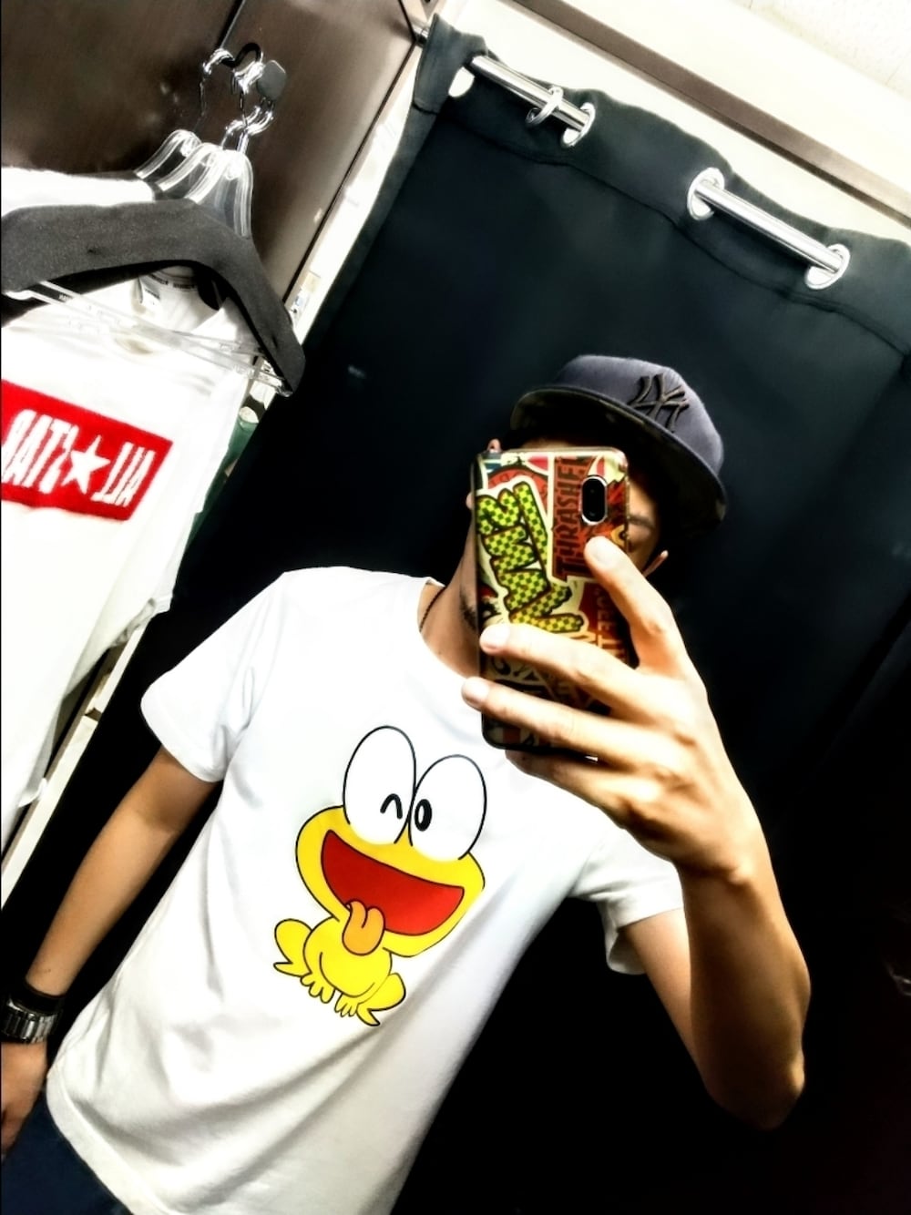 「ピョン吉、ニューエラキャップ、カモフラキャップ、坂本龍馬、試着室、白T、結局映画ネタ、ディグる、古着屋、ステッカーボム、龍馬Tシャツ、掘り出し物、キャッチー、高杉晋作」｜「NEW ERAのアイテム（キャップ、ブラック系）」を使った、hasshi(ハッシー)さん（メンズ・172cm）の夏コーディネートの1枚目の写真