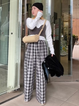 「アイテム（バレエシューズ）」を使った、佐藤薫さん（レディース・162cm）の夏コーディネート