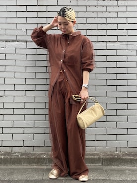 「アイテム（バレエシューズ）」を使った、佐藤薫さん（レディース・162cm）の夏コーディネート