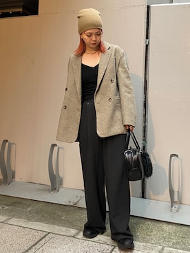 「アイテム（アクセサリー）」を使った、佐藤薫さん（レディース・162cm）の秋コーディネート
