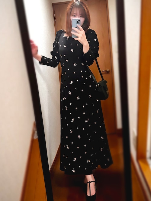 アプワイザーリッシェパフ袖刺繍ワンピース(新品) Apuweiser-riche（アプワイザーリッシェ）の「パフ袖刺繍