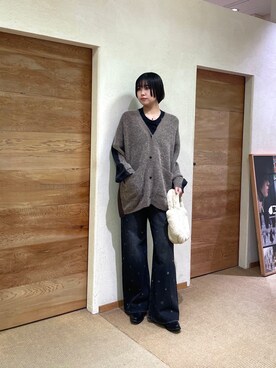 「JNBY（ジェーエヌビーワイ）のアイテム（パンツ）」を使った、TAKASARUUNAさん（レディース・166cm）の秋コーディネート