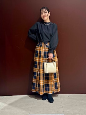 「URBANRESEARCH」｜「アイテム（バレエシューズ）」を使った、REINAさん（レディース・162cm）の春コーディネート
