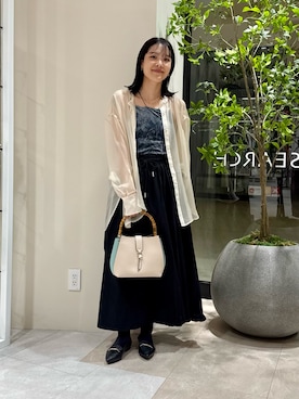 「ITEMS URBANRESEARCH（アイテムズ アーバンリサーチ）のウエストギャザースカート（スカート）」を使った、REINAさん（レディース・162cm）の秋コーディネート