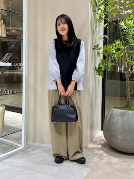 「ITEMS URBANRESEARCH（アイテムズ アーバンリサーチ）のフハクキリカエプルオーバー（Tシャツ/カットソー、ブラック系）」を使った、REINAさん（レディース・162cm）の春コーディネート