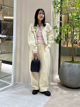 「ITEMS URBANRESEARCH（アイテムズ アーバンリサーチ）の袖ボリュームZIPブルゾン（ブルゾン、ホワイト系）」を使った、REINAさん（レディース・162cm）の春コーディネート