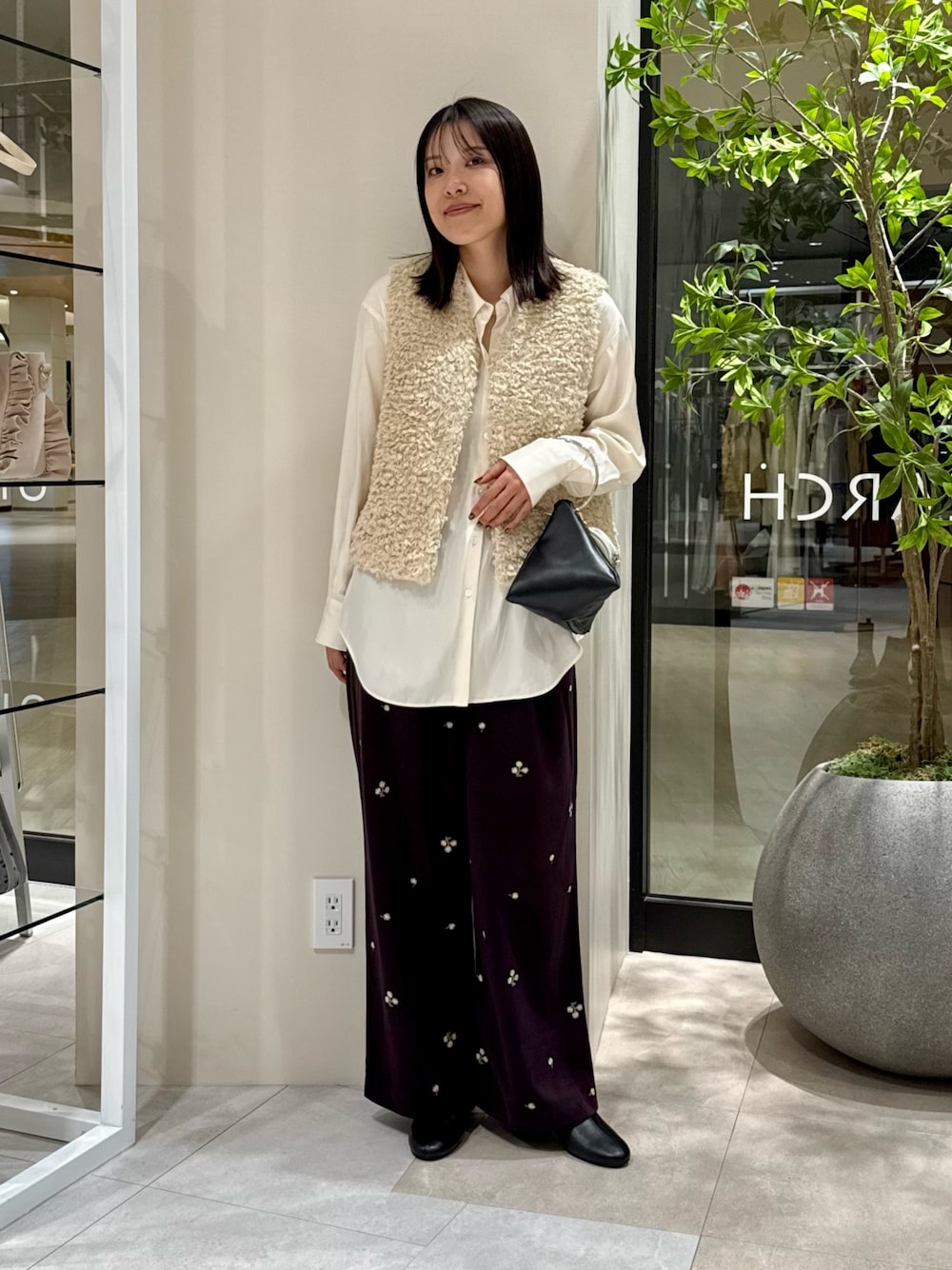 25AW現行 アーバンリサーチ ECOPEL カーリーファーベスト アイボリー