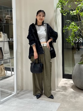 「アイテム（デニムジャケット）」を使った、REINAさん（レディース・162cm）の秋コーディネート