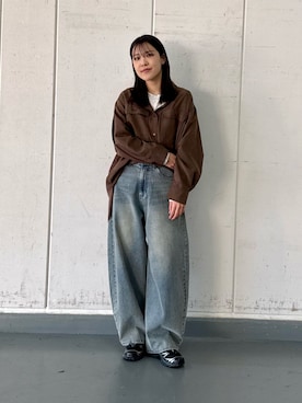 「ITEMS URBANRESEARCH（アイテムズ アーバンリサーチ）のワンポイント刺シュウロンTシャツ（Tシャツ/カットソー、ホワイト系）」を使った、REINAさん（レディース・162cm）の冬コーディネート