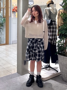 「Dr. Martens（ドクターマーチン）のアイテム」を使った、maoさん（レディース・158cm）の秋コーディネート