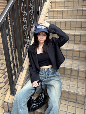 「EMODA（エモダ）のアイテム（ハンドバッグ）」を使った、佐藤百華さん（レディース・165cm）の秋コーディネート