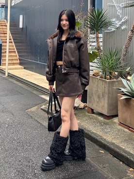 「EMODA（エモダ）のアイテム」を使った、佐藤百華さん（レディース・165cm）の秋コーディネート