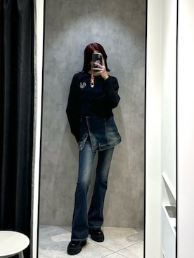 「EMODA（エモダ）のマークユニットロングTシャツ（Tシャツ/カットソー）」を使った、佐藤百華さん（レディース・165cm）の秋コーディネート