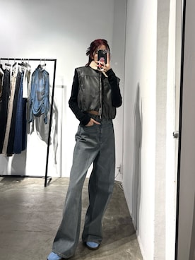 「EMODA（エモダ）のアイテム（ベスト）」を使った、佐藤百華さん（レディース・165cm）の秋コーディネート