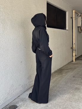 「アイテム（パーカー）」を使った、佐藤百華さん（レディース・165cm）の夏コーディネート