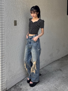 「EMODA（エモダ）のレースクラッシュルーズジーンズ（デニムパンツ、ブルー系）」を使った、佐藤百華さん（レディース・165cm）の春コーディネート