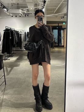 「EMODA（エモダ）のアイテム（ハンドバッグ）」を使った、佐藤百華さん（レディース・165cm）の秋コーディネート