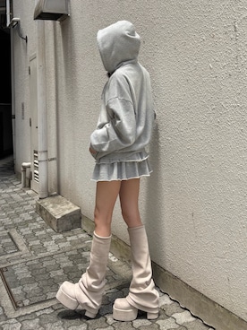 「アイテム（スカート）」を使った、佐藤百華さん（レディース・165cm）の夏コーディネート