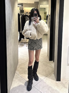 「アイテム（その他シューズ）」を使った、佐藤百華さん（レディース・165cm）の秋コーディネート