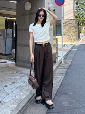 「EMODA（エモダ）のアイテム（ローファー）」を使った、佐藤百華さん（レディース・165cm）の夏コーディネート