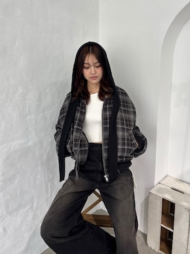 「アイテム（ブルゾン）」を使った、佐藤百華さん（レディース・165cm）の夏コーディネート