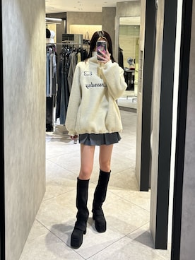 「EMODA（エモダ）のアイテム（その他トップス）」を使った、佐藤百華さん（レディース・165cm）の冬コーディネート