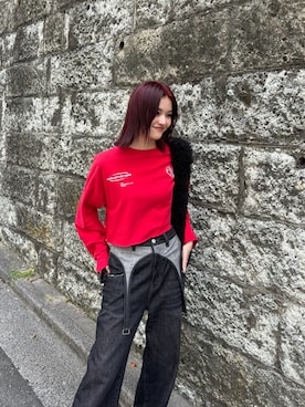 「EMODA（エモダ）のマークユニットロングTシャツ（Tシャツ/カットソー）」を使った、佐藤百華さん（レディース・165cm）の秋コーディネート