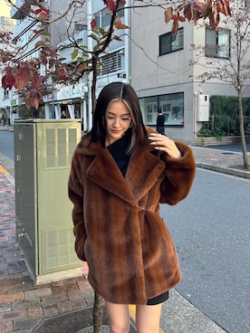 「EMODA（エモダ）のアイテム（その他アウター）」を使った、佐藤百華さん（レディース・165cm）の冬コーディネート