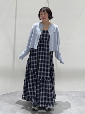 「w closet（ダブルクローゼット）のプレートダメージカーディガン（カーディガン/ボレロ、ブルー系）」を使った、naoさん（レディース・151cm）の春コーディネート