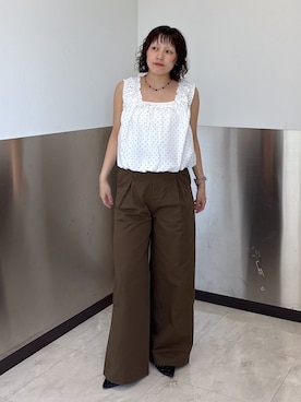 「w closet（ダブルクローゼット）の【セットアップ対応/ドット/無地】フリルギャザーノースリブラウス 夏服（シャツ/ブラウス、ホワイト系）」を使った、naoさん（レディース・151cm）の夏コーディネート