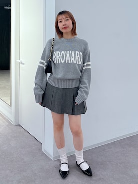 「ロゴニット」｜「アイテム（パンプス）」を使った、misakiさん（レディース・157cm）の秋コーディネート