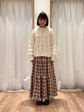 「ehka sopo（エヘカソポ）のポンポン付ニット（ニット/セーター、ホワイト系）」を使った、akaneさん（レディース・152cm）の秋コーディネート