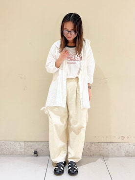 「Samansa Mos2（サマンサ モスモス）のツイルウエストタブストレートパンツ（その他パンツ、ホワイト系）」を使った、ワカナ︎☺︎さん（レディース・154cm）の春コーディネート