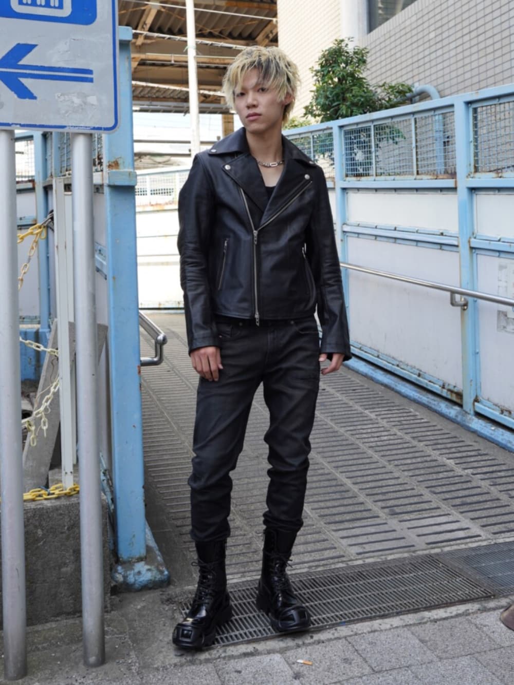 DIESEL（ディーゼル）の「メンズ ブラックダブルライダースジャケット