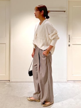 「Ｖネック」｜「アイテム（スラックス）」を使った、EBATAさん（レディース・162cm）の秋コーディネート
