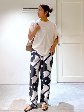 「ADAM ET ROPE'（アダムエロペ）のアイテム」を使った、EBATAさん（レディース・162cm）の夏コーディネート