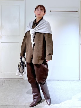 「アイテム（ストール/ショール）」を使った、EBATAさん（レディース・162cm・20代）の秋コーディネート