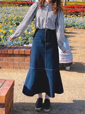 「NICE CLAUP（ナイスクラップ）のアイテム（シャツ/ブラウス、グレー系）」を使った、shi_naroさん（レディース・161cm）の秋コーディネート