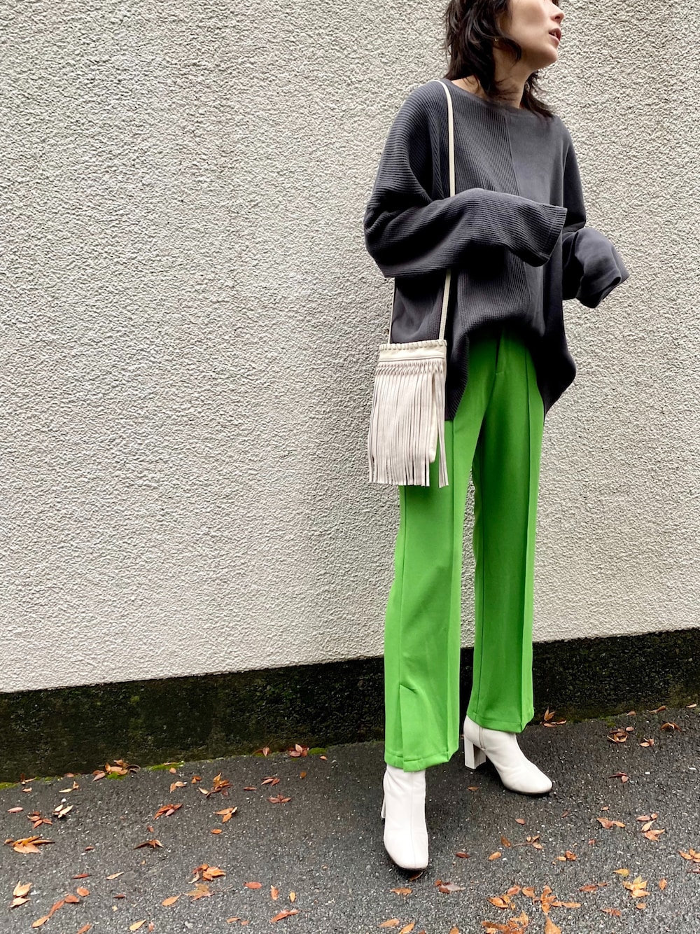 「秋コーデ、秋のコーデ、ワッフル、サーマル、カットソー、カラーパンツ、フレアパンツ、ショートブーツ、ブーツ、ロンT」｜「SLOBE citron.のSLOBE citron.パッチワークサーマルプルオーバー【手洗い可能】◆（Tシャツ/カットソー、グレー系）」を使った、GUCCIさん（レディース・167cm）の秋コーディネートの1枚目の写真