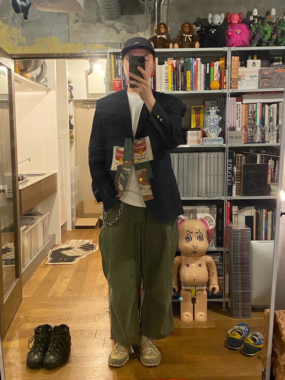 「部屋着」｜「JUNYA WATANABE MANのアイテム（テーラードジャケット、ブルー系）」を使った、Hirokazu Taninoさん（メンズ・180cm）の夏コーディネートの1枚目の写真