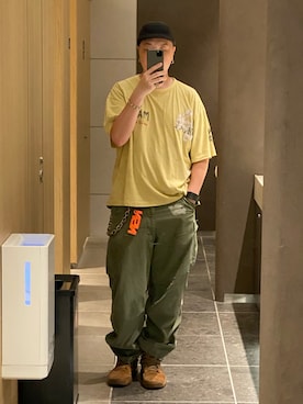 「アイテム（キーホルダー）」を使った、Hirokazu Taninoさん（メンズ・180cm）の夏コーディネート
