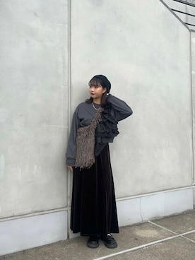 「KBF（ケイビーエフ）のフリルドッキングスウェット（スウェット）」を使った、mizukiさん（レディース・159cm）の秋コーディネート