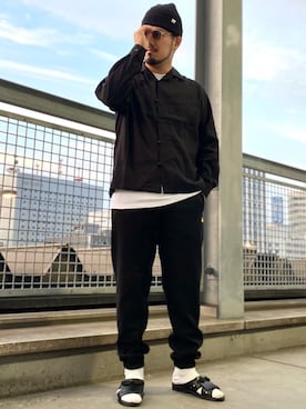 「Carhartt WIP（カーハートダブリューアイピー）のアイテム（スウェットパンツ）」を使った、菅原 大翔さん（メンズ・173cm）の秋コーディネート