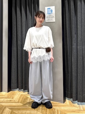「JEANASIS（ジーナシス）のアイテム（Tシャツ/カットソー）」を使った、mireiさん（レディース・159cm）の春コーディネート